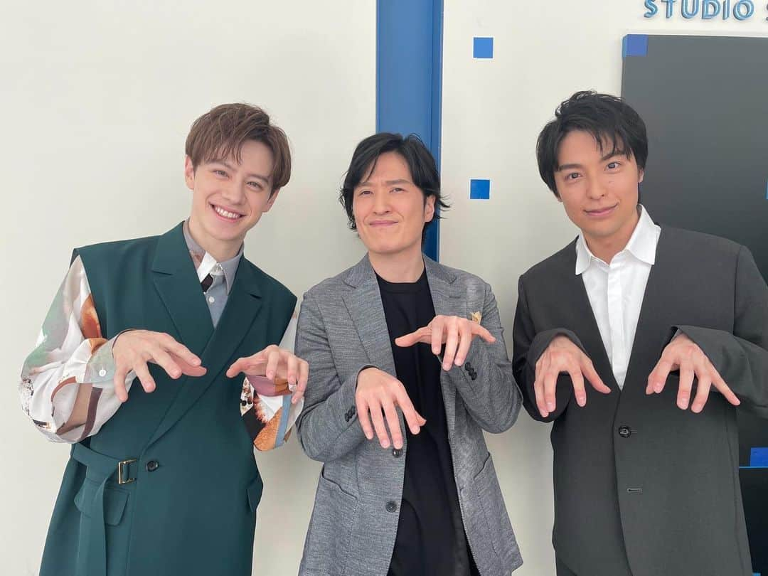 ウエンツ瑛士さんのインスタグラム写真 - (ウエンツ瑛士Instagram)「最高メンバー✨  #スッキリ #生歌 #ピアノポーズ #いや #スリラー」3月9日 13時33分 - eiji_wentz_official