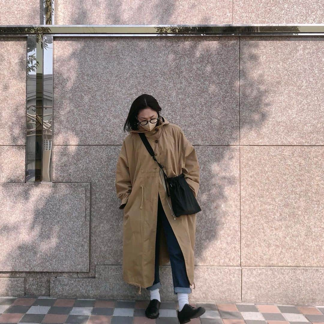 80232koのインスタグラム：「春 👓 🧥 👖 🧦」