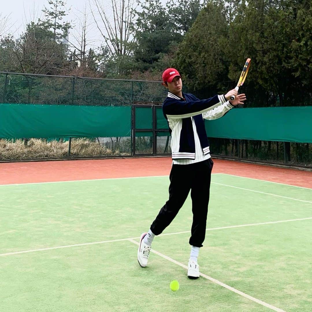 シン・ジフンさんのインスタグラム写真 - (シン・ジフンInstagram)「테니스 🎾  #휠라 #fila #23ss #테니스 #tennis」3月9日 15時37分 - sj_hooon