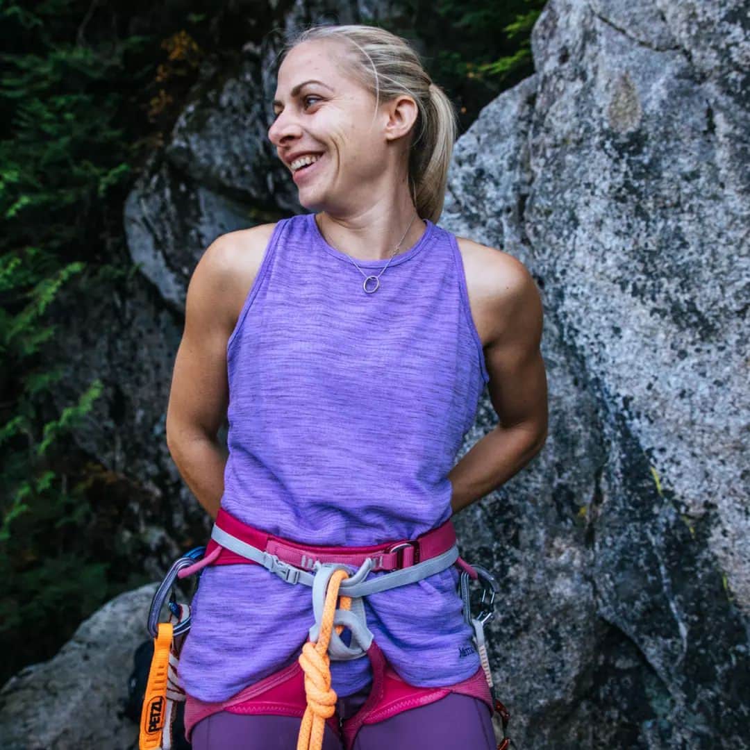 カタリーナ・ザーヴァインのインスタグラム：「Happy me, as I'm off to Italy for 2 weeks full of 🧗‍♀️😊☀️🍦soon. Can't wait to jam again!  Photo by @jessglassberg」