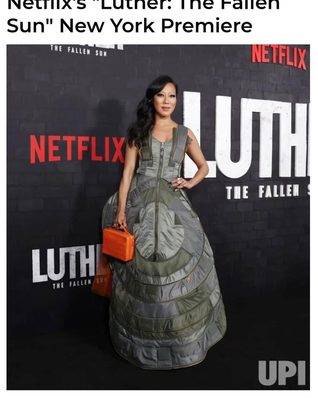 Lynn Banのインスタグラム：「Watanabe Take Two!💁🏻‍♀️ The @junyawatanabe dress that never saw Paris…not the best choice to watch a movie in got stuck in the seat so apologies to all the people in my row who had to climb over me 💋💋 💁🏻‍♀️ to the right…to the right」