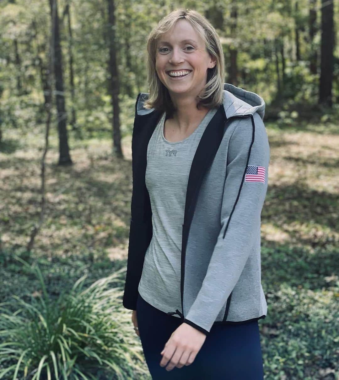 ケイティ・レデッキーさんのインスタグラム写真 - (ケイティ・レデッキーInstagram)「Enjoying the great outdoors🌲☀️in my new @tyrsport apparel!   Check out the new #JouleElite women’s apparel at the link in my bio and use the code LEDECKYFGS for free ground shipping 🤩 #TeamTYR」3月10日 2時36分 - katieledecky