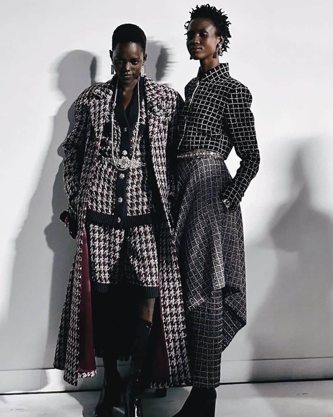 ハンナ・クインリヴァンさんのインスタグラム写真 - (ハンナ・クインリヴァンInstagram)「Just witnessed a spectacular show by @chanelofficial for their fall winter collection! The level of creativity and attention to detail is beyond impressive. every detail was carefully crafted to perfection. Huge thanks to the amazing team who worked tirelessly to make it a stunning success. It's no wonder they remain one of the most legendary fashion houses of all time! #chanelfw23 #ChanelFashionShow  #ParisFashionWeek」3月10日 3時00分 - hannah_quinlivan