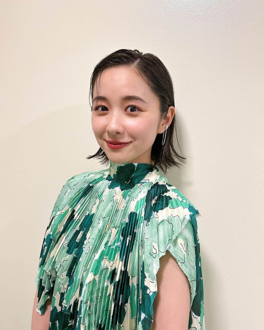 堀田真由さんのインスタグラム写真 - (堀田真由Instagram)「・ 昨夜の大奥ファンミーティングにご来場いただいた 皆様、本当にありがとうございました🐈♡ とても温かな会場の雰囲気からこの作品を 沢山の方が愛してくださっているのだと感じました。 放送を楽しみにしてくださる皆様 あっての今回のファンミーティング✨ 私自身も楽しませていただきましたし、 なんといっても吉宗公　綱吉公とお会いできて幸せでした。  #ドラマ10大奥」3月9日 18時20分 - mayuhotta