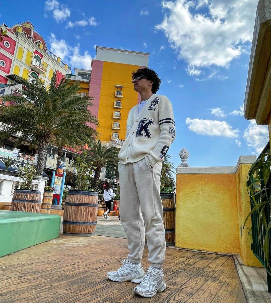 白石黄良々のインスタグラム：「花粉やばいから沖縄戻りたい🥱」