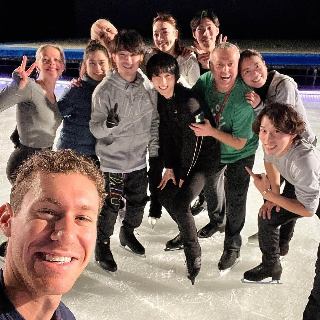 羽生結弦さんのインスタグラム写真 - (羽生結弦Instagram)「#Repost @jasonbskates ❤️ Rehearsals ✔️ First show tomorrow! れんしゅうが終わりました！楽しかった！明日は最初のショーです！私たちはとってもワクワクしています！！🤗✨   #nottestellata #figureskating #show #iceshow #japan #sendai #miyagi #羽生結弦 #yuzuruhanyu #figureskater」3月9日 19時43分 - yuzu_kanami