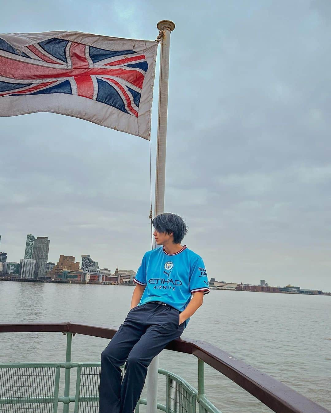 木村太陽さんのインスタグラム写真 - (木村太陽Instagram)「Manchester City ×TAIYO🇬🇧 Which is your favorite team?🧐 Your favorite team may be next🤩  #manchester #manchestercityfc #etihadstadium #picture #football #サッカー#世界一周中」3月9日 19時54分 - taiyojr.10