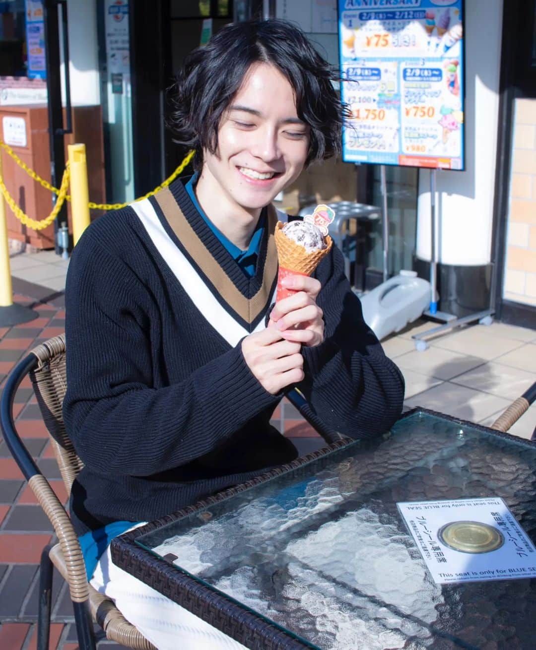 副島和樹のインスタグラム：「#今日の和樹ボーイ #もっと腕にシルバー巻くとかさ #ならサ店に行くぜ #デュエルスタンバイ #いいね返し#雰囲気好きな人いいね#今日のコーデ#彼氏感#メンズメイク#メンズヘア#ootd #fyp #selfie 	#picoftheday#photooftheday #portrate #instagood #fasion #japanese	#dailylook #데일리#ジュノンボーイ #ファッションコーデ」