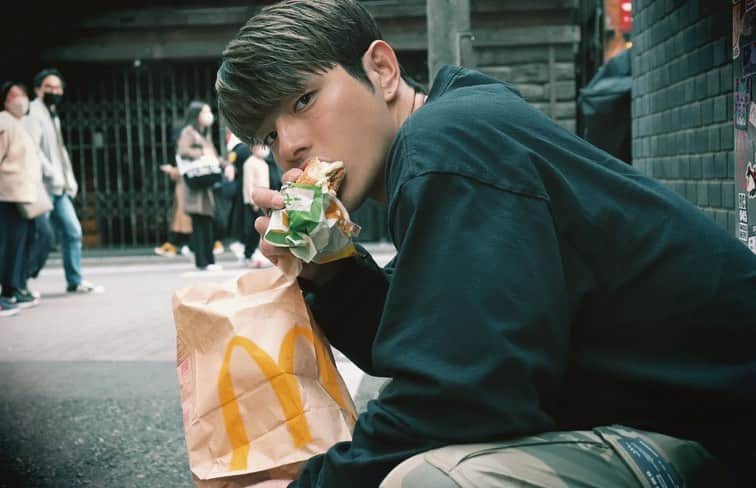 湊祥希さんのインスタグラム写真 - (湊祥希Instagram)「🍔🍔🍔」3月9日 20時53分 - yoshiki_minato