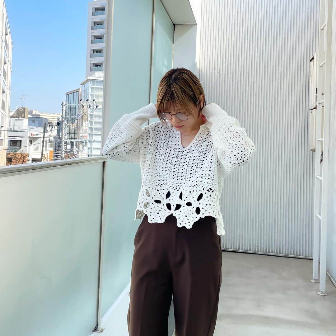 石川瑠利子のインスタグラム：「. 春ですね🌸 かぎ針ニットが大活躍しそう🥳 形がとーっても好みです💓」