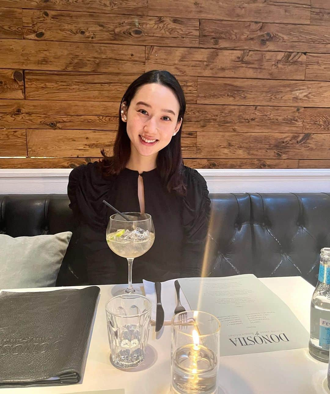 松原汐織のインスタグラム：「I celebrated my husband's birthday at DONOSTIA @donostiaw1 . It’s a lovely Basque restaurant. All the dishes were delicious, especially the cheesecake!!! It was the best cheesecake I’ve ever tasted👏🏻👏🏻👏🏻  Anyway, happy birthday to the best hubby in the world. I always love you❤️❤️❤️ ・ ・ 母に娘を見てもらって、夫の誕生日祝いのディナーへ🎂 ピンチョスからメインに至るまで全て美味しかったのですが、トロットロのバスクチーズケーキに感激！！🥹 ロンドンは美味しいバスク料理のお店が多いと思います😋  久しぶりの外食＆大人時間なのに、話題はずっと娘🤣 夫と親バカトークで盛り上がりました👶🏻💕笑 サクッとご近所ディナーでしたが、リフレッシュとなりました❣️❣️  ー #newborn #baby #babygirl #lovemyfam  #london #thisislondon #londonlife #mum #mumofagirl  #donostia #marylebone #londonfoodie #londonfood  #出産 #海外出産 #女の子 #海外子育て #イギリス子育て  #バスク #バスクチーズケーキ #バスク料理 #ロンドングルメ  #ロンドン #ロンドン生活 #ロンドン在住  #shioriinlondon2023 ー」