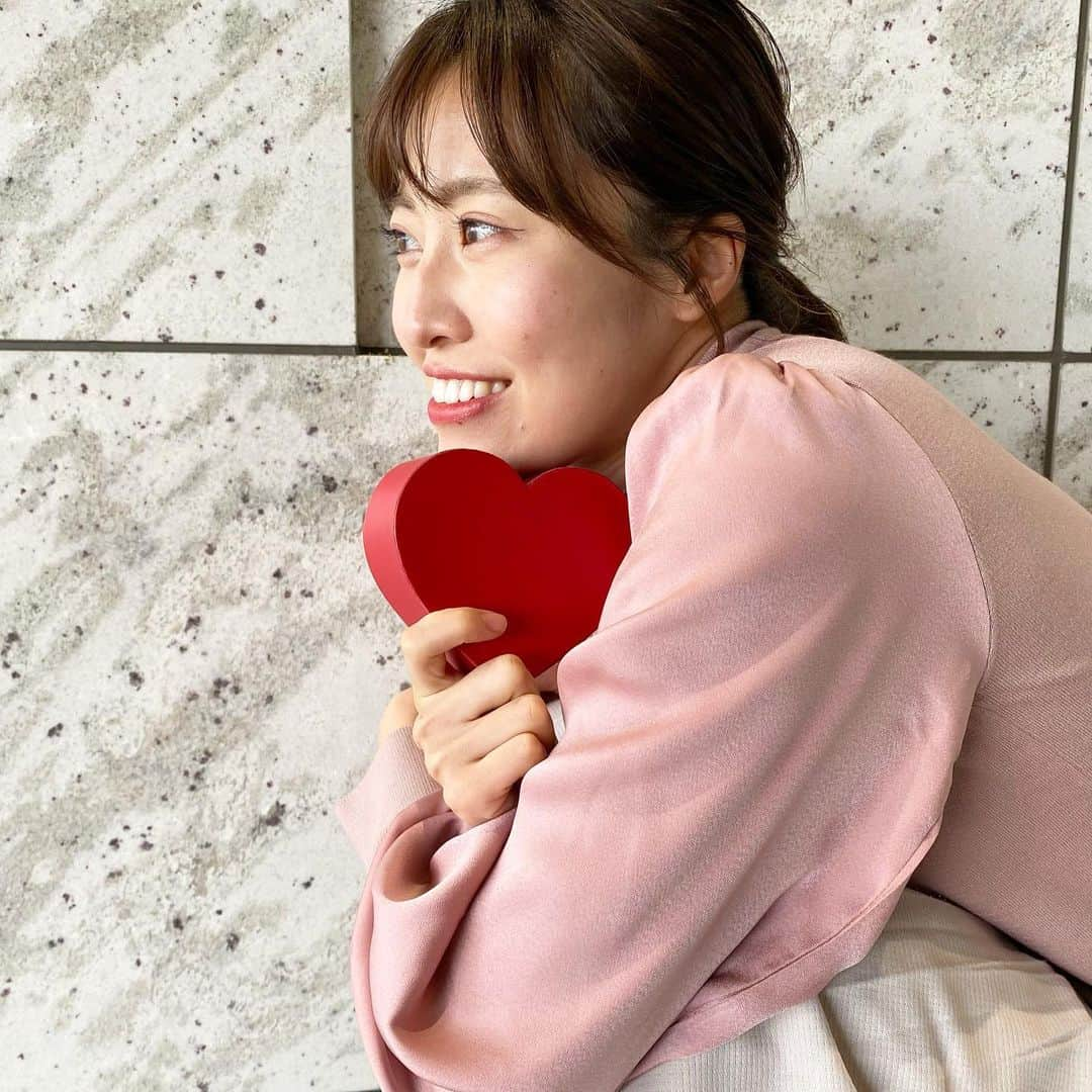 テレビ新広島さんのインスタグラム写真 - (テレビ新広島Instagram)「サンキューの日😌🫶  いろんなハートを💗💛🤍  #西山穂乃加 #にしやまほのか#西山穂乃加アナ #西山アナ #木村仁美 #木村仁美アナ #木村アナ #中西敦子 #なかにしあつこ #中西敦子アナ #中西アナ #テレビ新広島 #tss #アナウンサー #女子アナ #ひろしま満点ママ #満点ママ #tssライク #ライク」3月9日 22時27分 - tss_tv_official