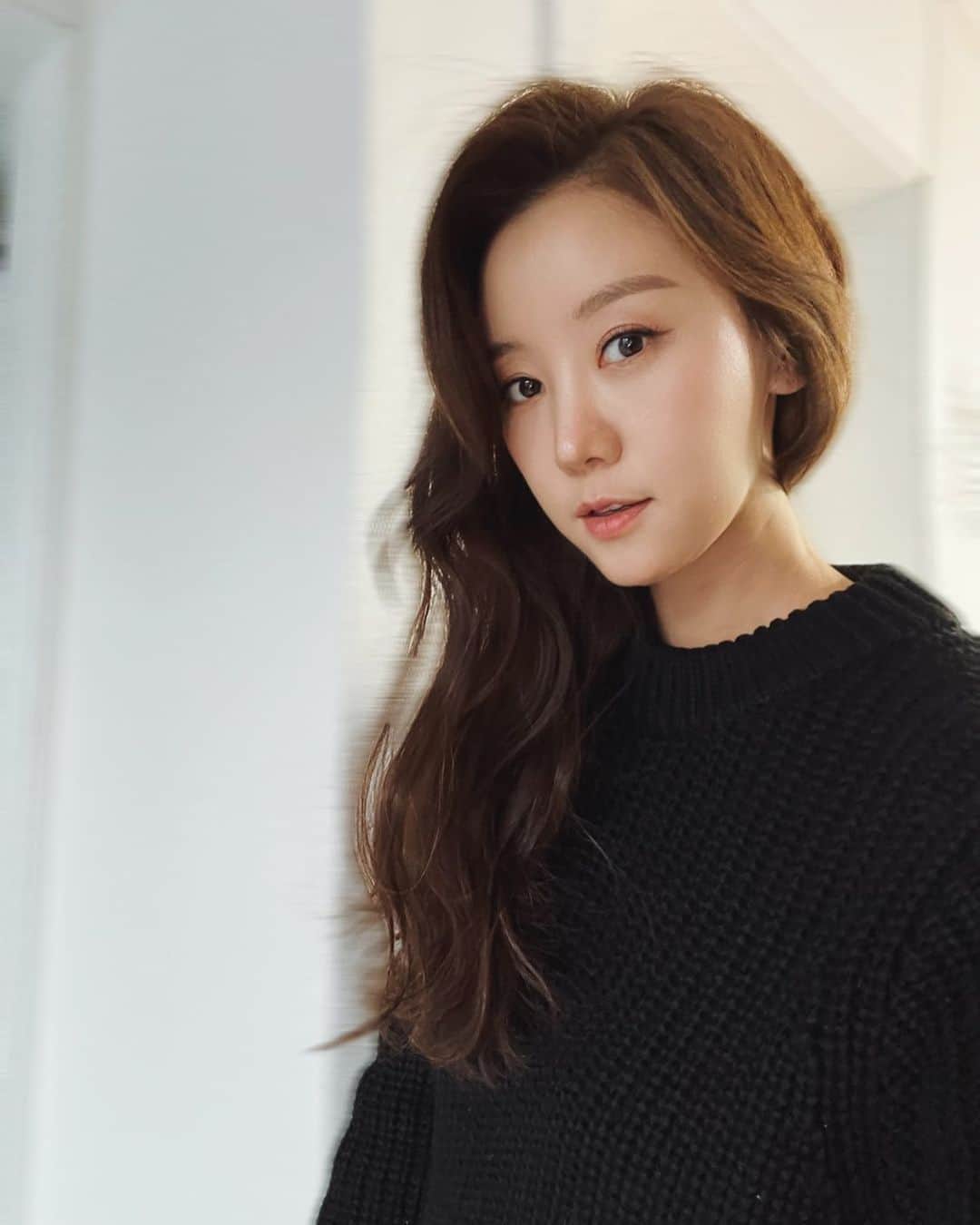 チェ・ジャヘのインスタグラム：「. 오늘도  각자의 자리에서 수고한 우리들 모두 #goodnight 🌙」