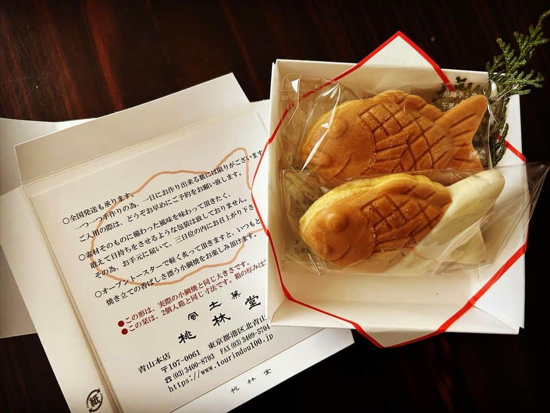 中岡由佳さんのインスタグラム写真 - (中岡由佳Instagram)「❇︎ いただきもの。可愛くてすぐに食べちゃいました🍵笑　日本の和菓子は世界に誇れる✨ #小鯛焼 #和菓子 #Japanesesweets」3月10日 0時21分 - yuka_nakaoka