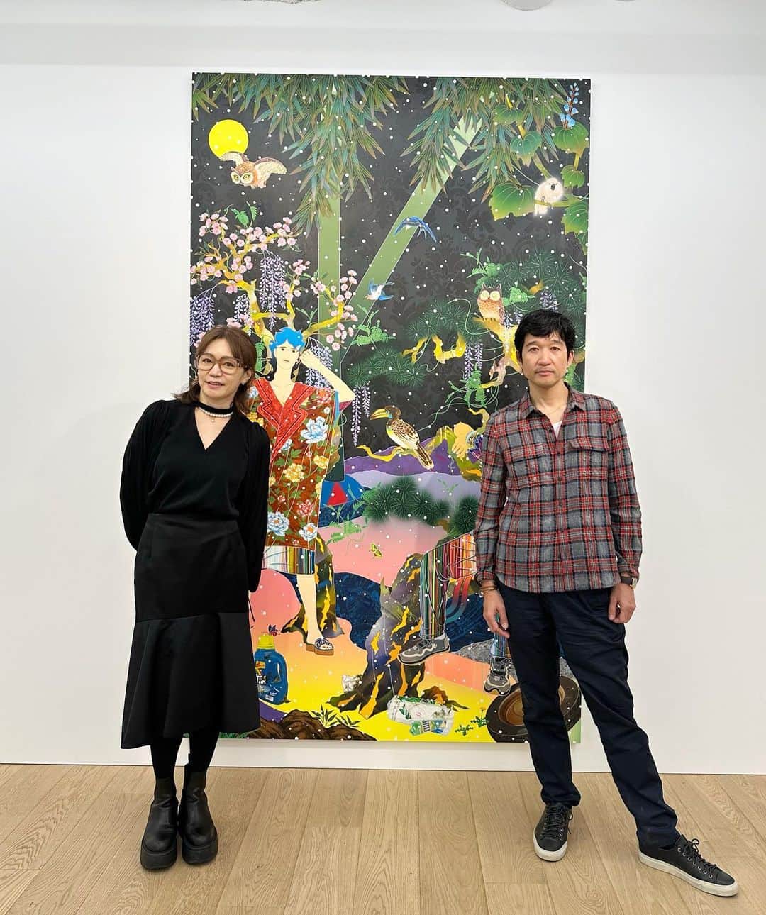 松山智一のインスタグラム：「何年か越しにやっとゆっくりと。田中杏子さん @akoakotanaka お忙しい中、展示前にありがとうございました。 すっぽんの🍷乾杯、活力漲る会食楽しかったです。額賀くん @kotaro_nukaga ありがとう。」
