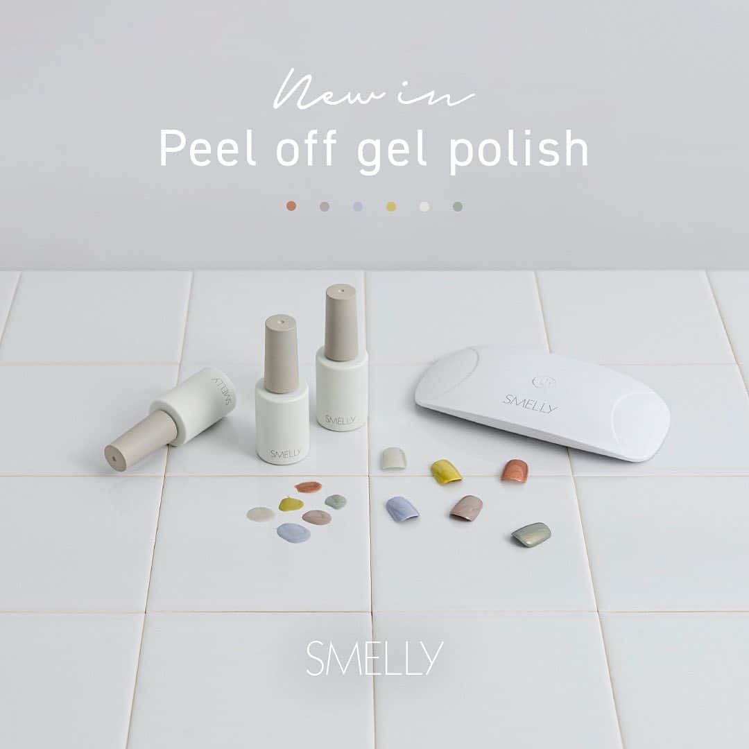 のインスタグラム：「［new in］  マニキュアでおなじみのSMELLYから、新しくお湯でオフできるジェルポリッシュが登場しました。  普段はお仕事上ジェルネイルができない…という方にも、マニキュア感覚で気軽に使っていただける仕様になっています◎  ベーシックカラーとシアーパールカラーの全6色は、どれもSMELLYらしい絶妙なカラーばかり。 SMELLYならではの色味や質感をお楽しみください。  #smellyjp#スメリーネイル部#スメリー #ジェルネイル#ポリッシュ#ネイル#セルフネイル#セルフネイル初心者#セルフネイル部#ネイルアート#ネイルデザイン#ピールオフジェル」