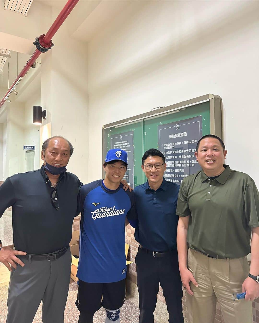 のインスタグラム：「2015～2019年 感謝在西武時的照顧 也很感謝渡邊さん 我才有機會去日本 西武ライオンズ時 お世話なにました 渡辺さんのおかげで 私は日本に行く機会を得ました  #渡邊久信さん #土肥義弘さん #ジャッキさん @saitama_seibu_lions_official」
