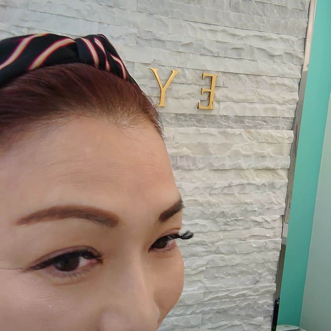 渡辺めぐみさんのインスタグラム写真 - (渡辺めぐみInstagram)「EYELA銀座店に、マツエクへ👁  C11/C12 720本です⤴️⤴️  目力❤️💕  マツエクするだけで、アイメイクが楽ちん💞💞💞  セイカちゃん、いつも有り難う😄⤴️⤴️⤴️  #マツエク #まつ毛エクステ  #目力 #アイメイク #instagramjapan  #instagramgood  #instagramlike  @tanasei328  @eyela.tanaka」3月10日 11時14分 - meguheart