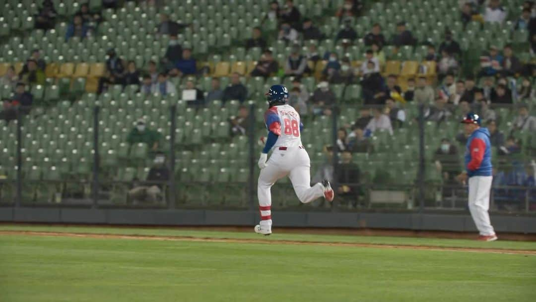 マット・ハービーのインスタグラム：「Big game 1 win last night! Let’s do it again! #ForzaItalia #WorldBaseballClassic #Yessir」