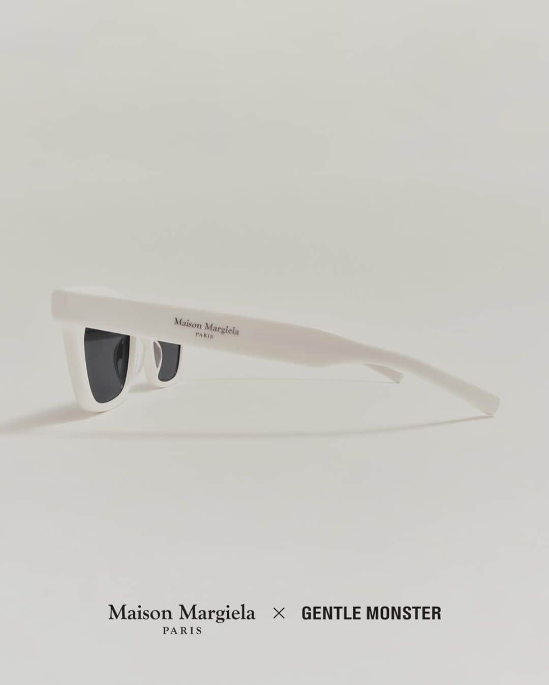 GENTLE MONSTERさんのインスタグラム写真 - (GENTLE MONSTERInstagram)「White frames.⁣ ⁣ Maison Margiela × Gentle Monster eyewear collection. Conceived by John Galliano and Gentle Monster, the genderless line includes sunglasses and spectacles.⁣ ⁣ Maison Margiela × Gentle Monster 컬렉션은 John Galliano와 Gentle Monster가 함께 고안한 젠더리스 라인으로, 다양한 선글라스와 옵티컬을 선보입니다.⁣ ⁣ #MaisonMargielaxGentleMonster⁣ #GentleMonster」3月10日 11時34分 - gentlemonster