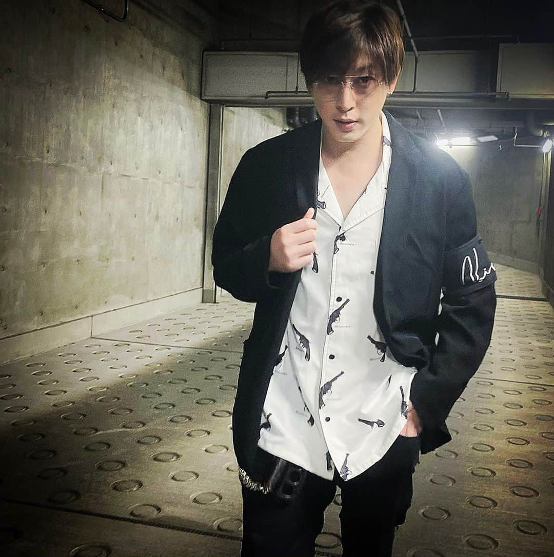 山口賢人のインスタグラム：「全身NOISESCAPE  本日お知らせあります！  @noisescape_official  #noisescape」