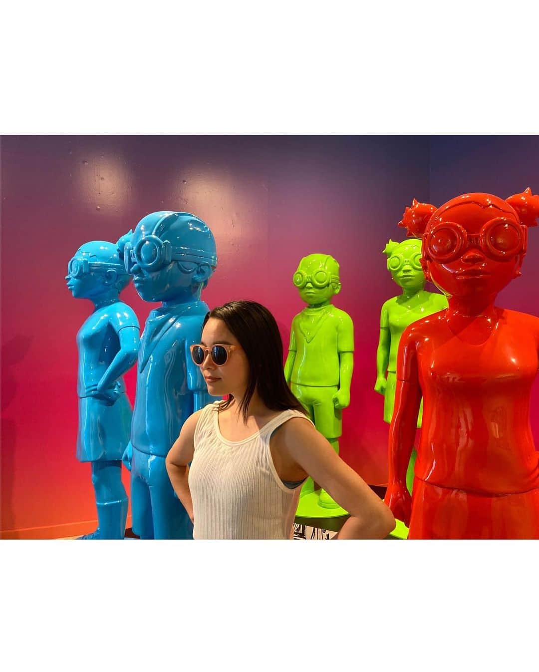 白鳥羽純さんのインスタグラム写真 - (白鳥羽純Instagram)「🇨🇺🎨🎭  初めてのスプレー缶ペイント〜  アート擬態シリーズもあるよっ  #littlehavana #waynwood #miami #spraypainting」3月10日 4時03分 - hasuminst