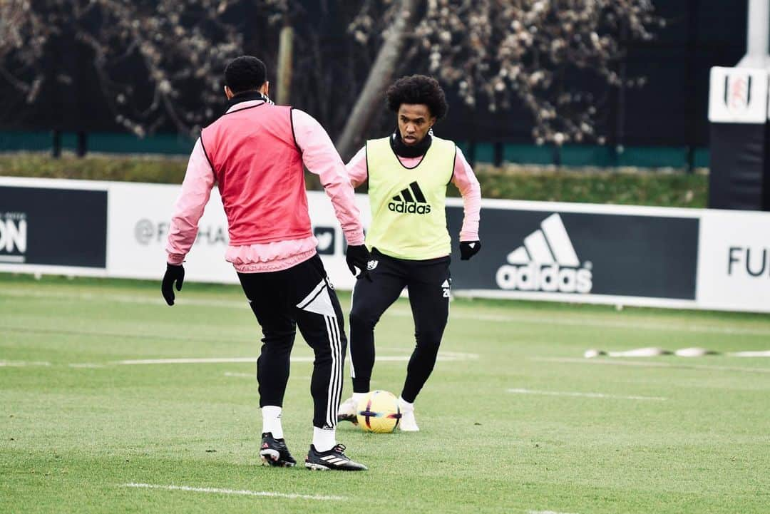 ウィリアンさんのインスタグラム写真 - (ウィリアンInstagram)「Enjoying myself and training hard every single day.」3月10日 5時18分 - willianborges88