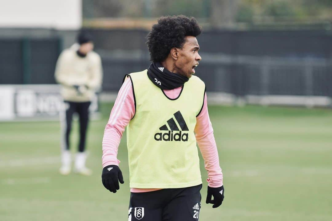 ウィリアンさんのインスタグラム写真 - (ウィリアンInstagram)「Enjoying myself and training hard every single day.」3月10日 5時18分 - willianborges88