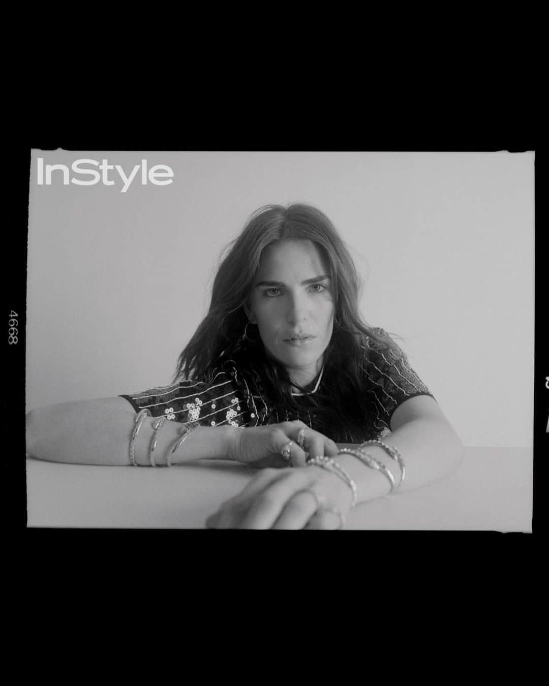 カーラ・ソウザさんのインスタグラム写真 - (カーラ・ソウザInstagram)「@instylemexico #badasswomanissue  📸 @khristio」3月10日 5時23分 - karlasouza