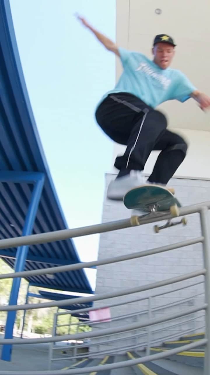 ジェイク・イラーディのインスタグラム：「Quick rips!! @jakeilardi MOB Minute 🎯 📹 @gaspar.ramirezz #MOBgrip」
