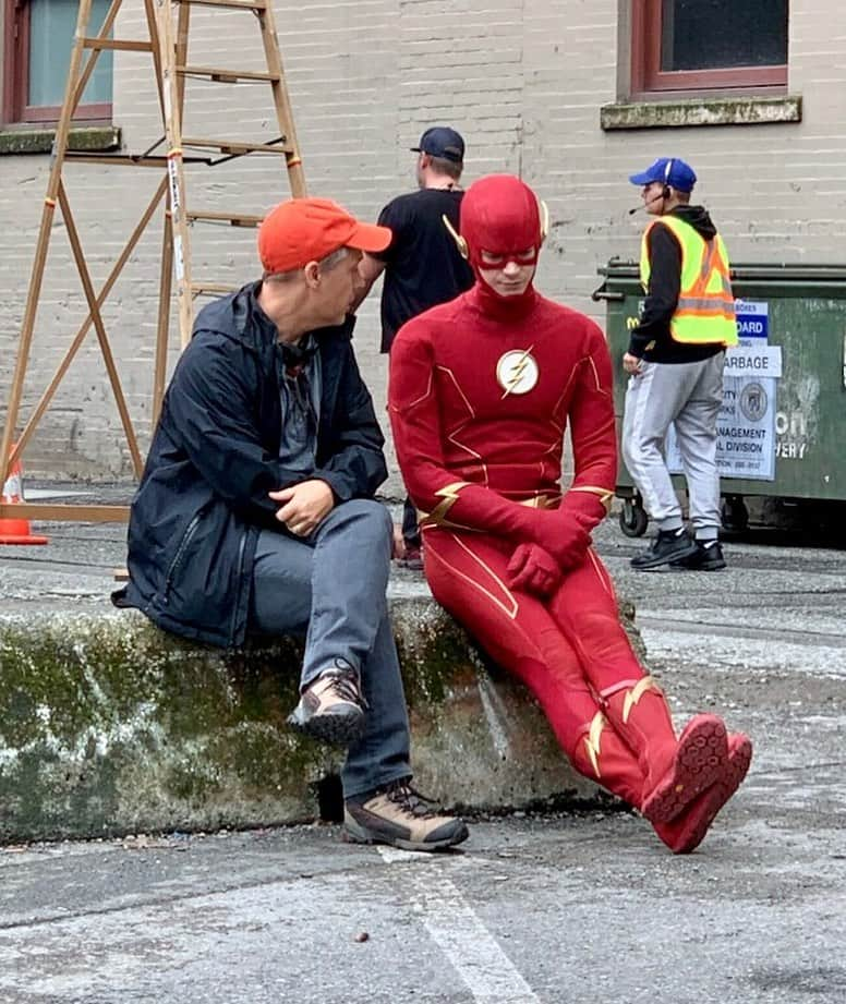 チャド・ロウのインスタグラム：「As @cwtheflash finishes shooting their final season, I’m filled with gratitude that I had the privilege of directing episodes over the past 5 years. I made some good friends along the way, both in front of and behind the camera. Thanks to all of them for letting me spend such quality time in Central City! #TheFlash」