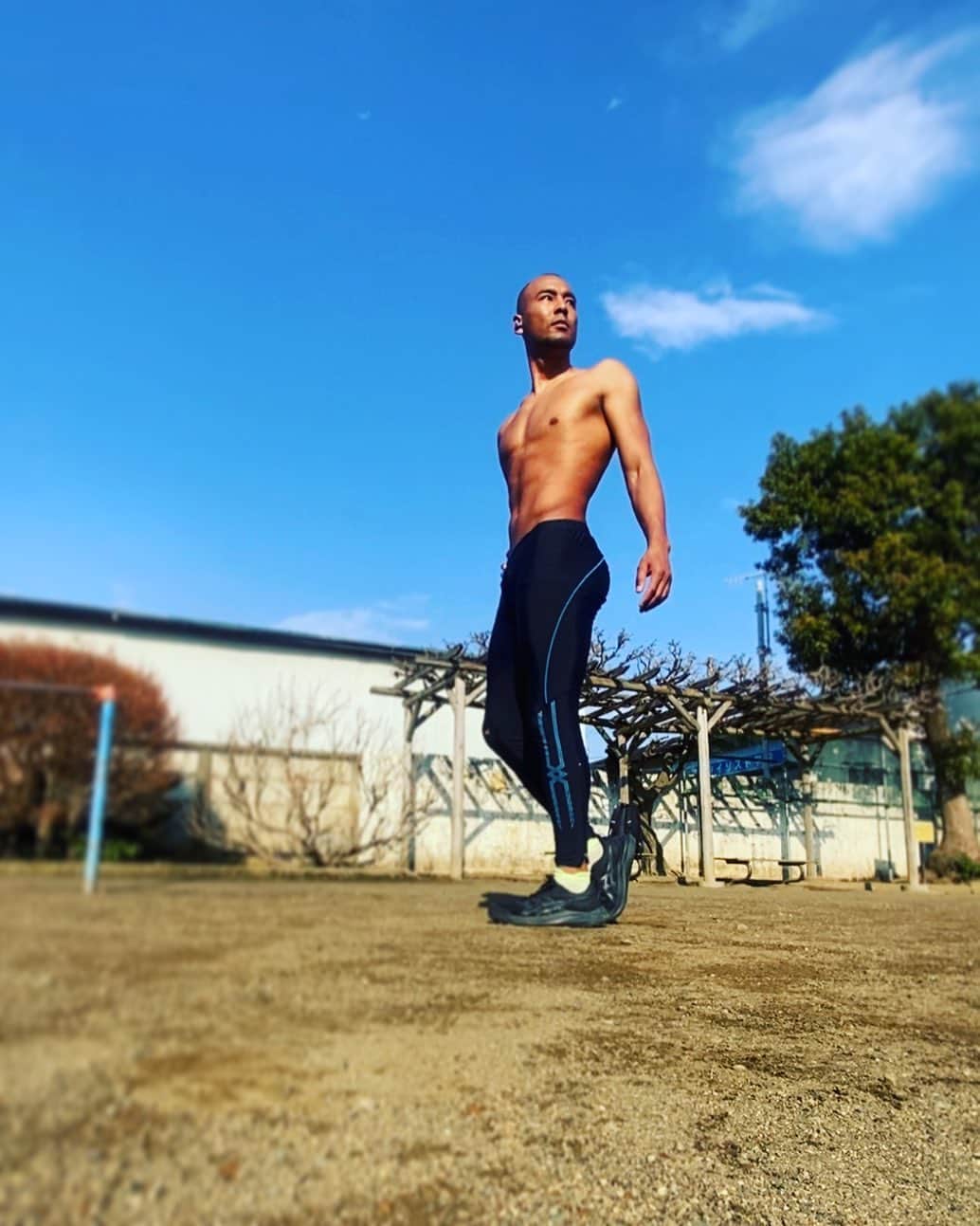 のインスタグラム：「ワクワク笑顔 ニヤニヤ笑顔 最大のエネルギー🌎🤲🏾 ワクワクする！と思い込む!!」