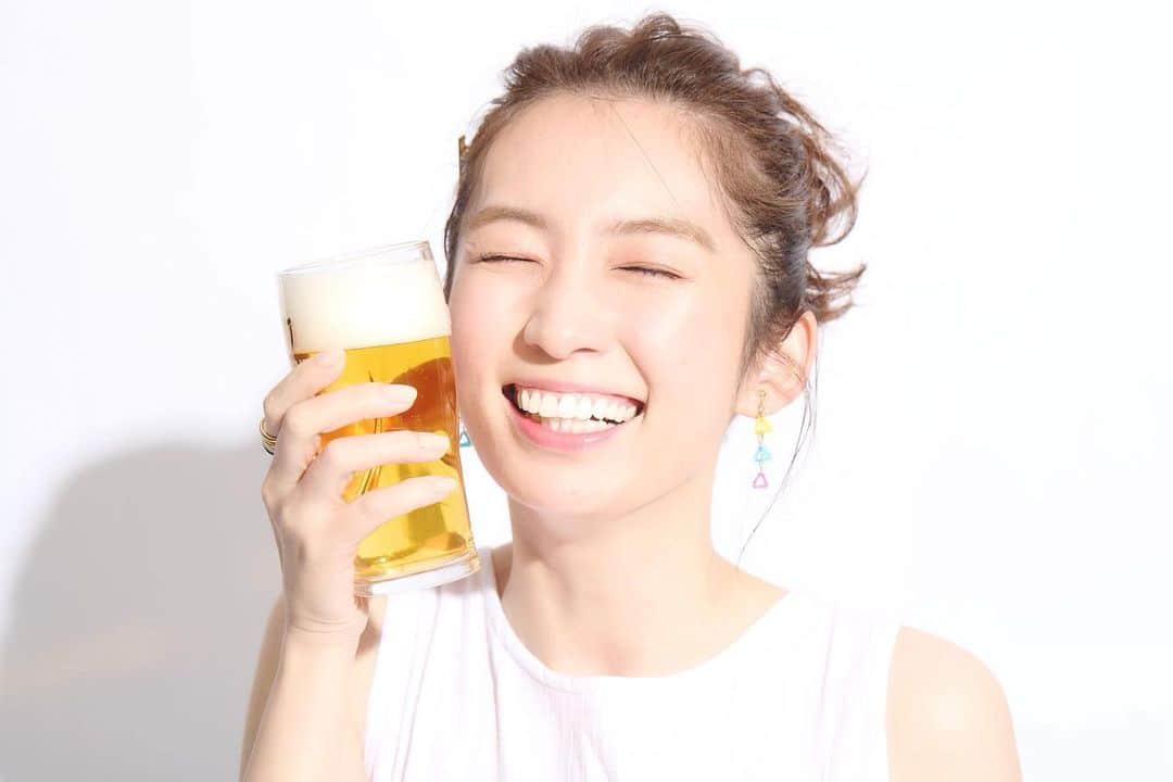 のインスタグラム：「あったかくなると外でお酒飲みたくなるね🌸 お弁当作ってお花見したいなぁ🍡」
