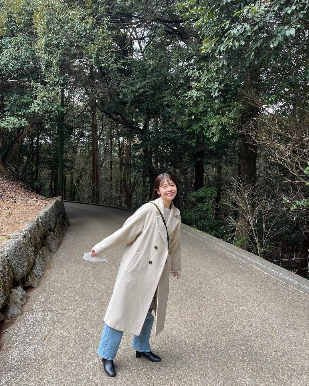 のインスタグラム：「先月、初めての広島県と山口県へ🛩🌸 旅行限定でロングヘアにしてみた日🤓」