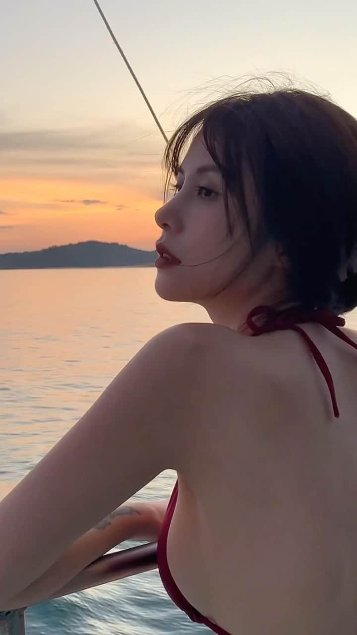 夏美のインスタグラム：「海上落日🚢」