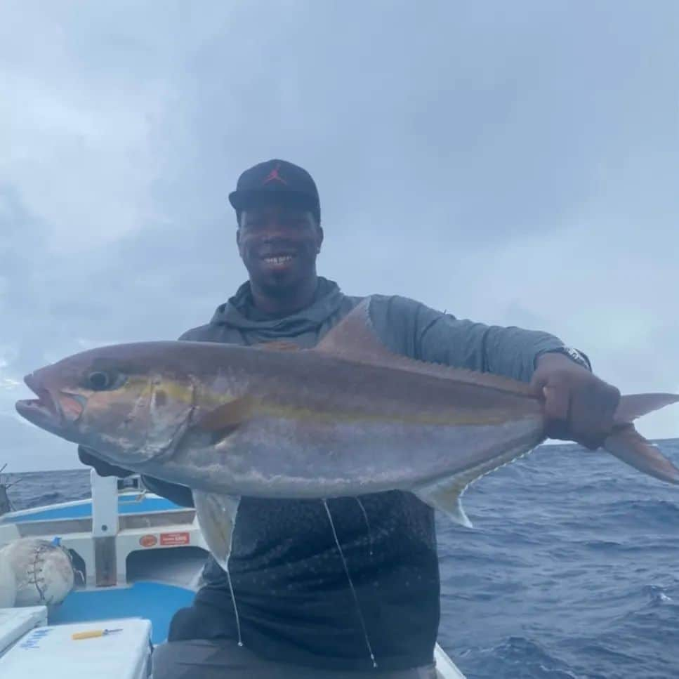 アイラ・ブラウンさんのインスタグラム写真 - (アイラ・ブラウンInstagram)「Throw back! Oldies, but goodies! #Okinawa #deepseafishing #tuna #dolphins #mahimahi #outdoors #fisherman #nature #Japan #ocean #basketball #texas #saltiga #shimano」3月10日 20時54分 - irabrown44