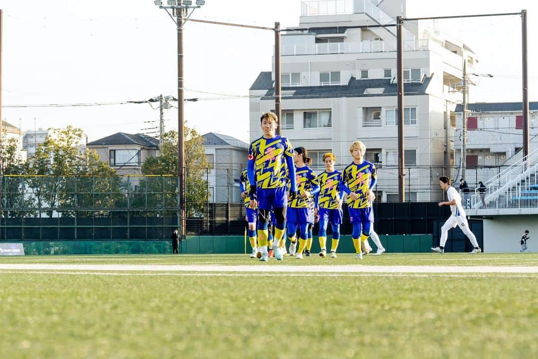 たかのインスタグラム：「. ＋3🔥🔥🔥 リールズリーグ第２節！ 2連勝😏✌️ とにかくチームが勝つことが１番！ ３連勝目指してがんばるよん😊🔥 #winners #リールズリーグ #リゼム #けーご #前十字靱帯断裂 #キャプテンはまかせて #フリーキックもまかせて #こーじろーくん #早くパス出してね #マキヒカ気合い入りすぎ #吠えてた #コート #見づらい #ライン間違えたわ #有観客 #みんな応援ありがとう #また来てね」