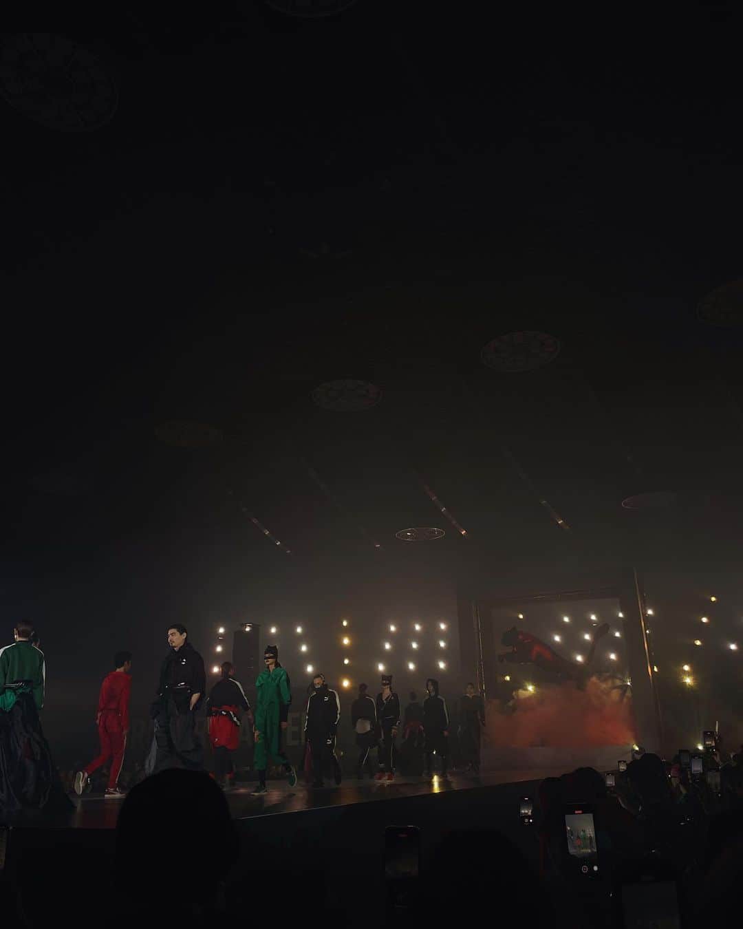江藤百香のインスタグラム：「PUMA 75th Anniversary “FOREVER. FASTER.” THE SHOW 行ってきました💚💚  音楽とファッション、 素敵なショーにワクワクしました！！！  @pumajapan #foreverfaster #puma #プーマ」