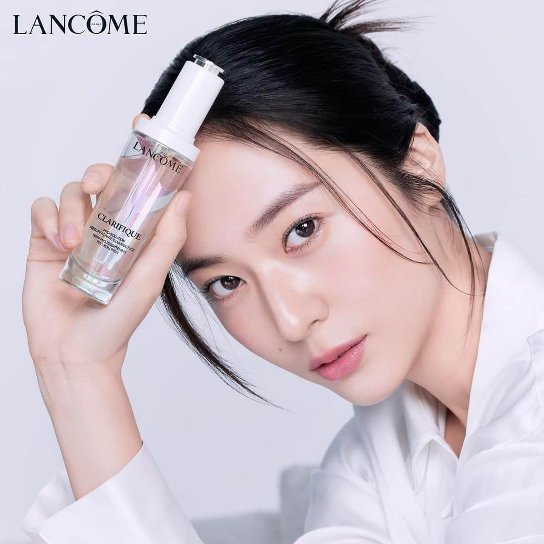 クリスタルのインスタグラム：「for @lancomeofficial  #랑콤 #클라리피끄세럼 #클라리피끄프로솔루션」