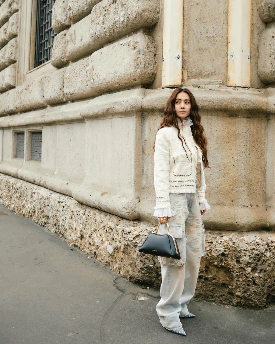 ジョリン・ツァイのインスタグラム：「沒有方向感的日常  #請求支援😆  @Bulgari @givenchy @jimmychoo #Bulgari #BulgariAccessories #Givenchy #JimmyChoo」