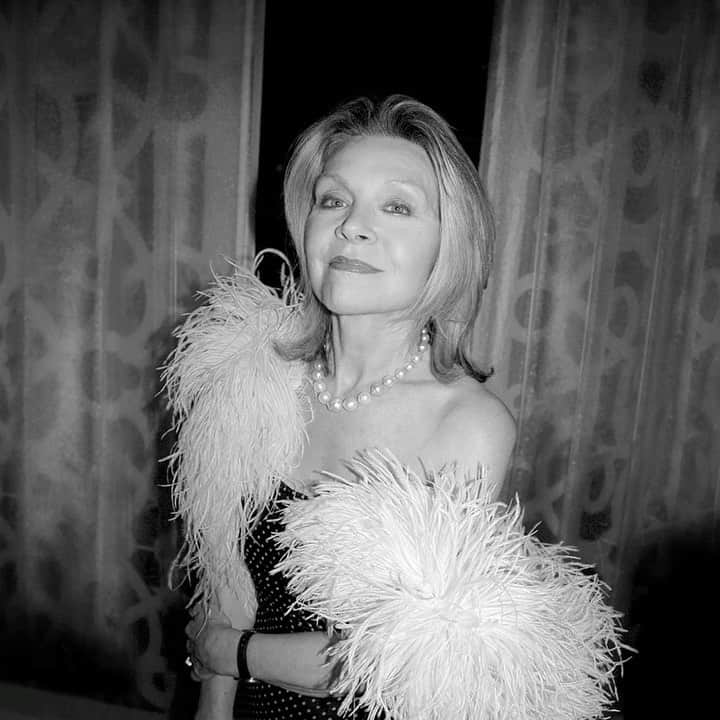 パワーハウスミュージアムのインスタグラム：「POWERHOUSE LATE X CARLA ZAMPATTI   Thursday, 5-9. Free, register now.   A very special Italian-themed Late celebrating the life, legacy, and arts and cultural communities associated with Carla Zampatti.    The evening will feature Italian-speaking exhibition tours; curator-led talks with guest speakers from Carla Zampatti Fashion; a screening of Sydney Dance Company’s film about Carla Zampatti, Years; choreographed by Artistic Director Rafael Bonachela and dedicated to Carla Zampatti; music by Sydney’s disco-pop trio GAUCI; and tunes by DJ Bocconcini.   Link in bio.   📸 @mrrobertrosen   This initiative is proudly supported by the NSW Government through the Culture Up Late Program.   #CultureUpLate  #CUL2023」