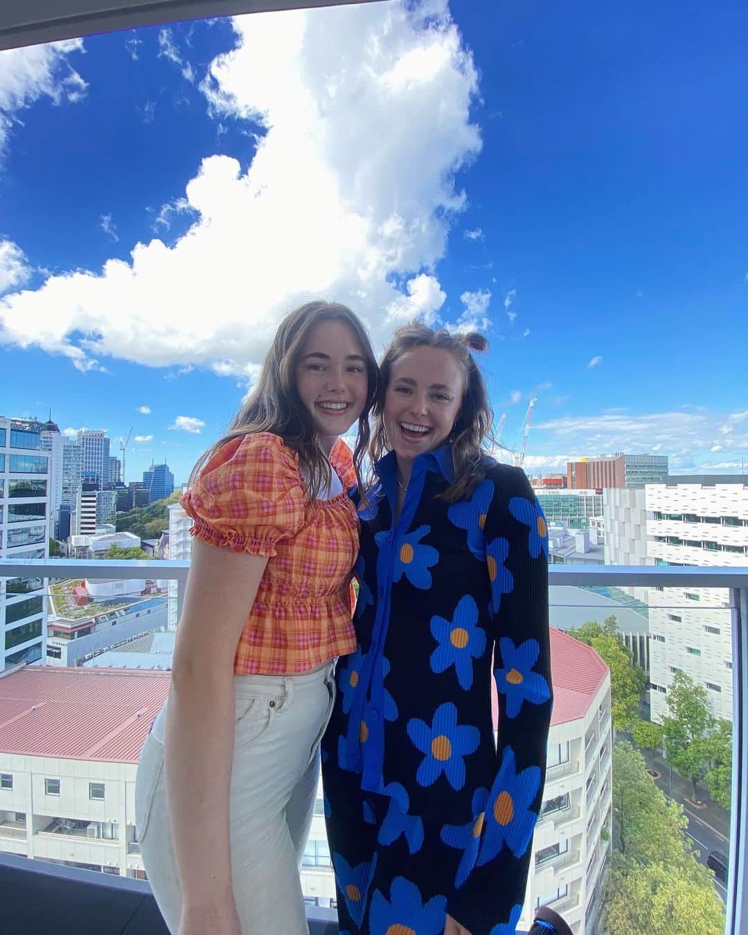 Anna Grimaldiのインスタグラム：「The best friend/sister and the best night ❤️‍🔥🕺🏻 Happy happy birthday @abbyevegrimaldi !!」