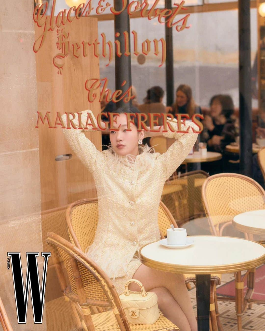 キム・ゴウンさんのインスタグラム写真 - (キム・ゴウンInstagram)「@wkorea @chanelofficial 🖤」3月10日 14時49分 - ggonekim