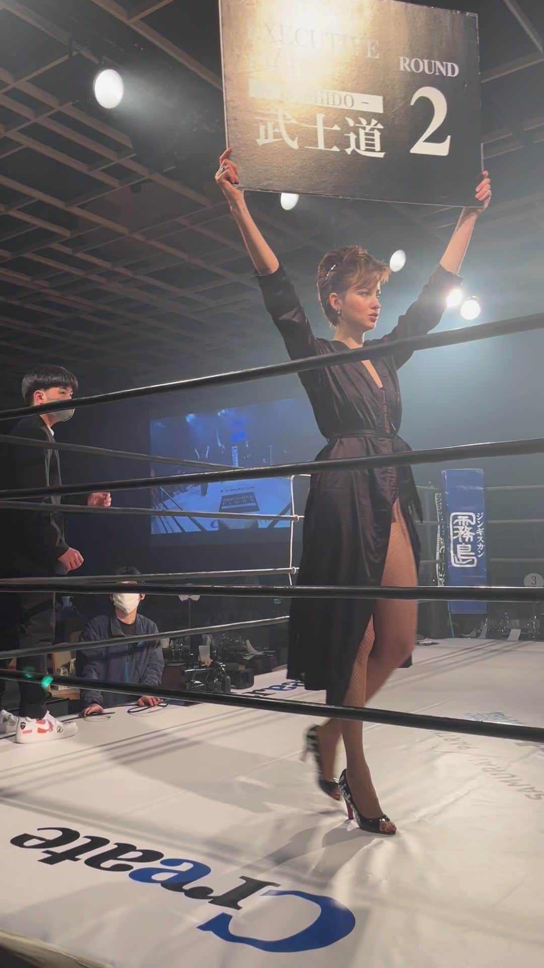 小比類巻貴之のインスタグラム：「@Executive_fight  ラウンドガール！！ 小比類巻道場でもトレーニングしている！ leticia!! ＠kohi_channel」