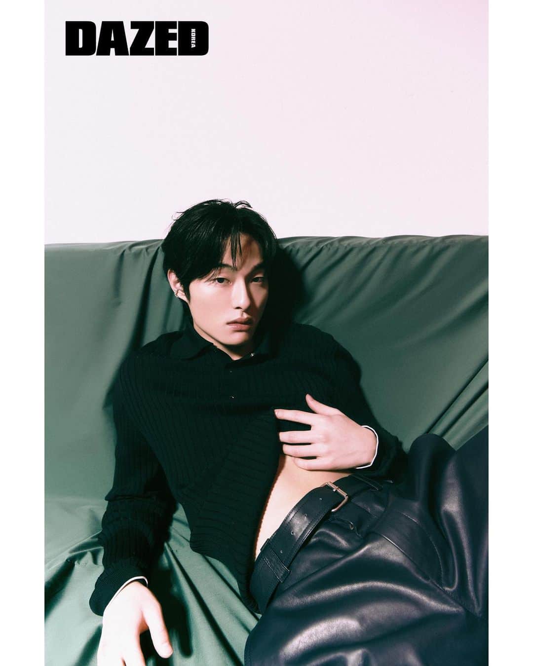 ユン・チャンヨンのインスタグラム：「@dazedkorea   🪷」