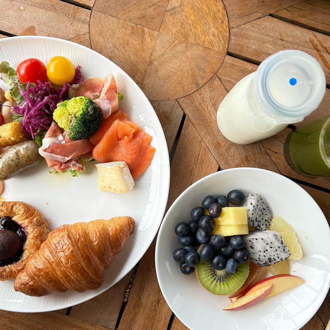 大本里佳さんのインスタグラム写真 - (大本里佳Instagram)「Ohayo〜  素敵なモーニング  明日はアリーナのイベント！✨🏊‍♀️ 参加者の皆様にお会いできること、 とっても楽しみにしています✨  #breakfast #tokyo #japan #東京朝ごはん #朝ごはん」3月11日 18時00分 - _rikaomoto