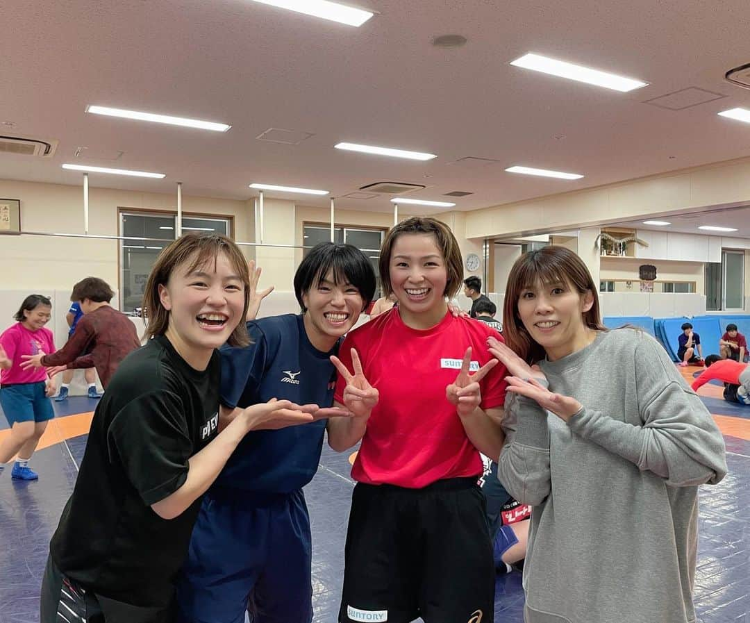 川井友香子のインスタグラム：「. 強くて元気な先輩たちに会えました😆🤼‍♀️🥋」