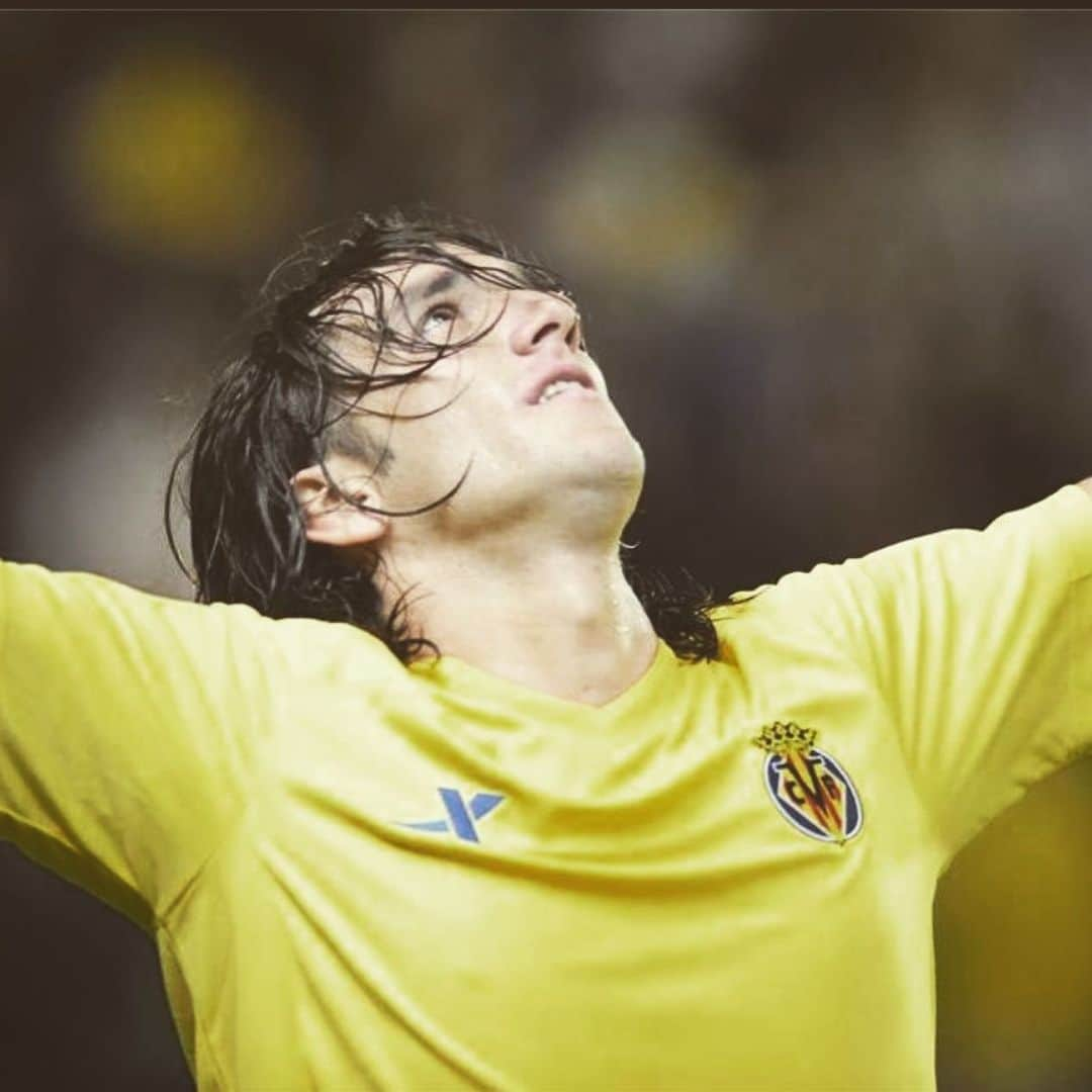 ゴンサロ・ロドリゲスさんのインスタグラム写真 - (ゴンサロ・ロドリゲスInstagram)「FELICIDADES @villarrealcf  y a todos los que formaron y forman parte de esta hermosa historia…"LA ILUSIÓN DE TODO UN PUEBLO"….#centenariogroguet #villarrealcf」3月10日 19時04分 - gonzalo_02