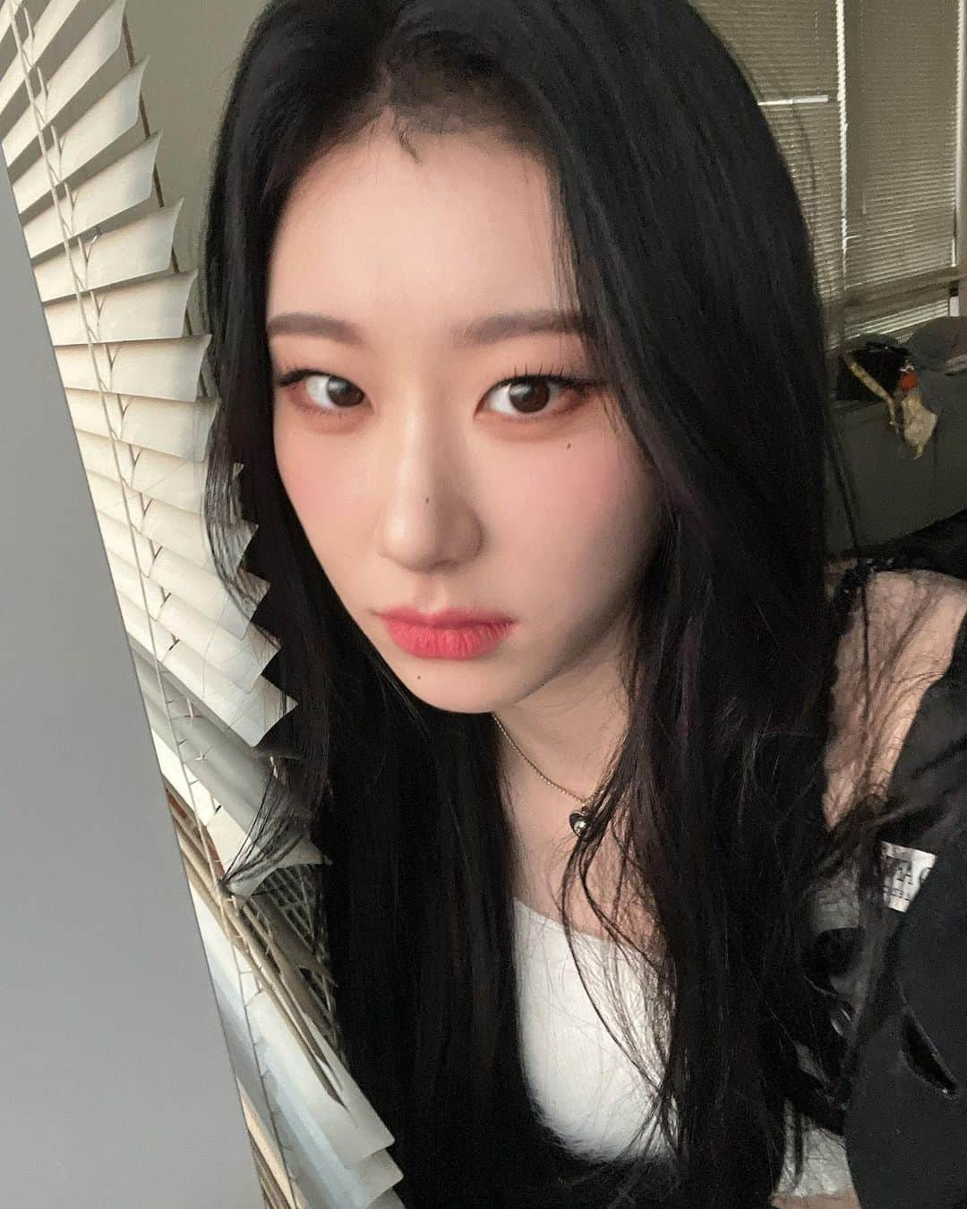 チェリョンさんのインスタグラム写真 - (チェリョンInstagram)「hi midzy, it's been a while! 🥹🤍」3月10日 19時35分 - chaeryeongs.itzy