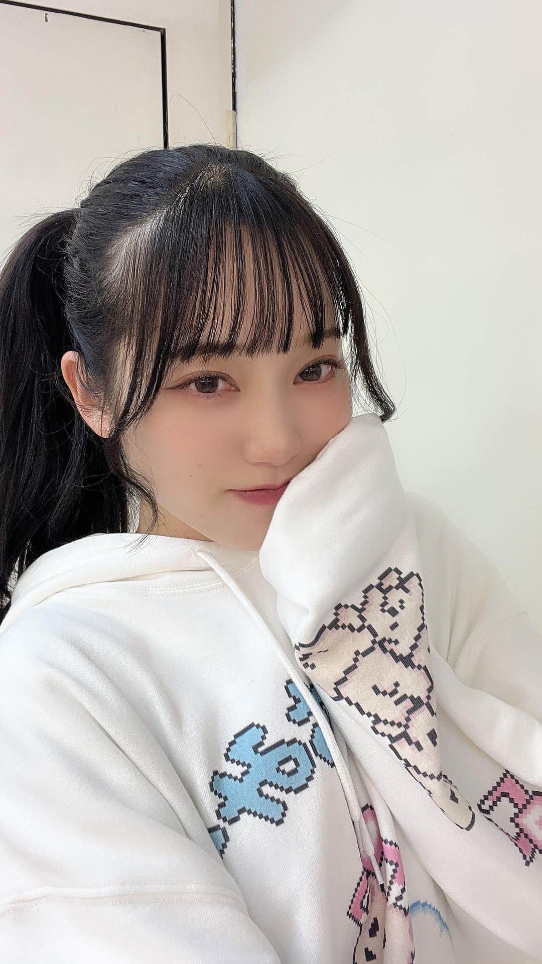 是枝優美のインスタグラム：「みんな大好きサイドポニテ♡揺らしました」